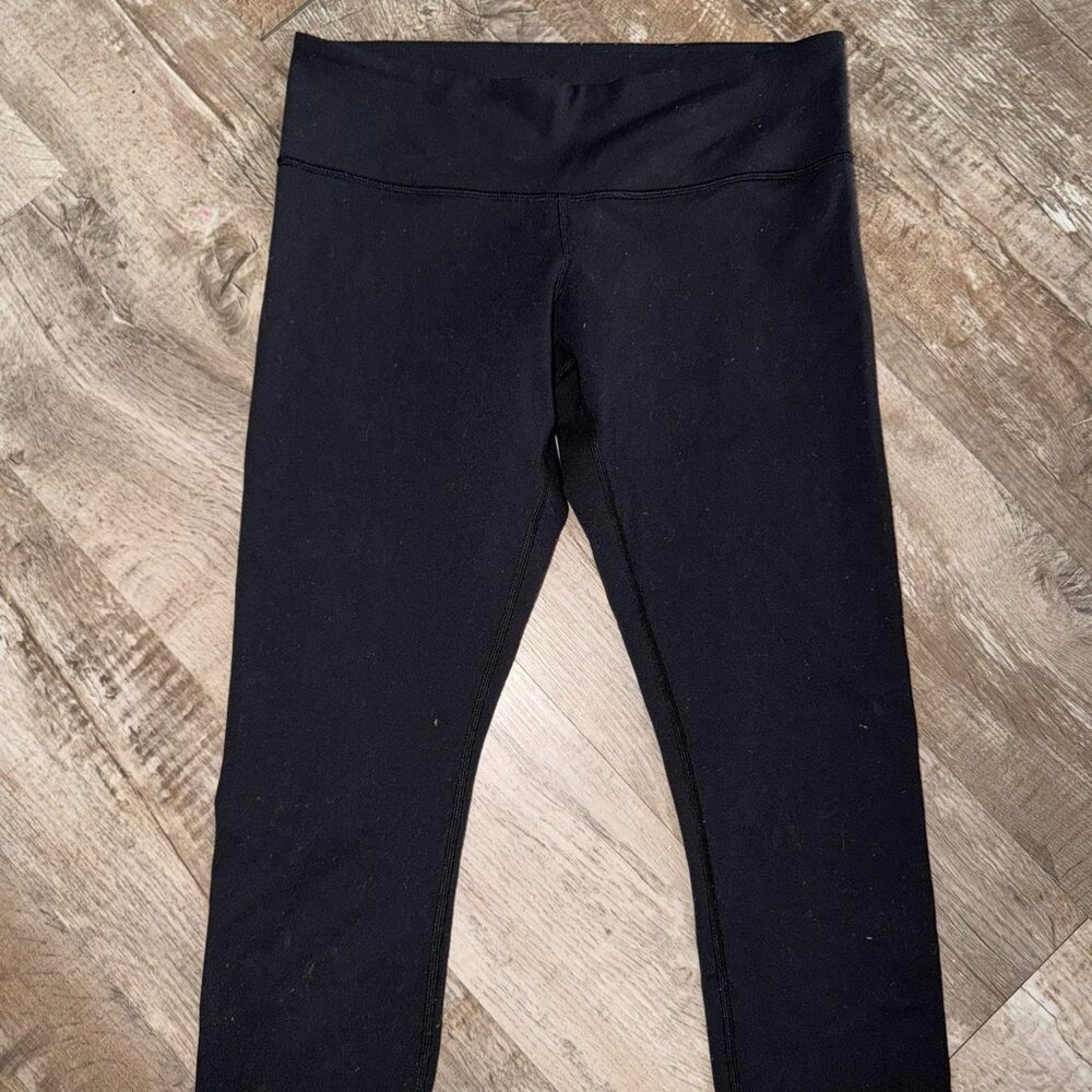Lululemon sz 8 Cropped